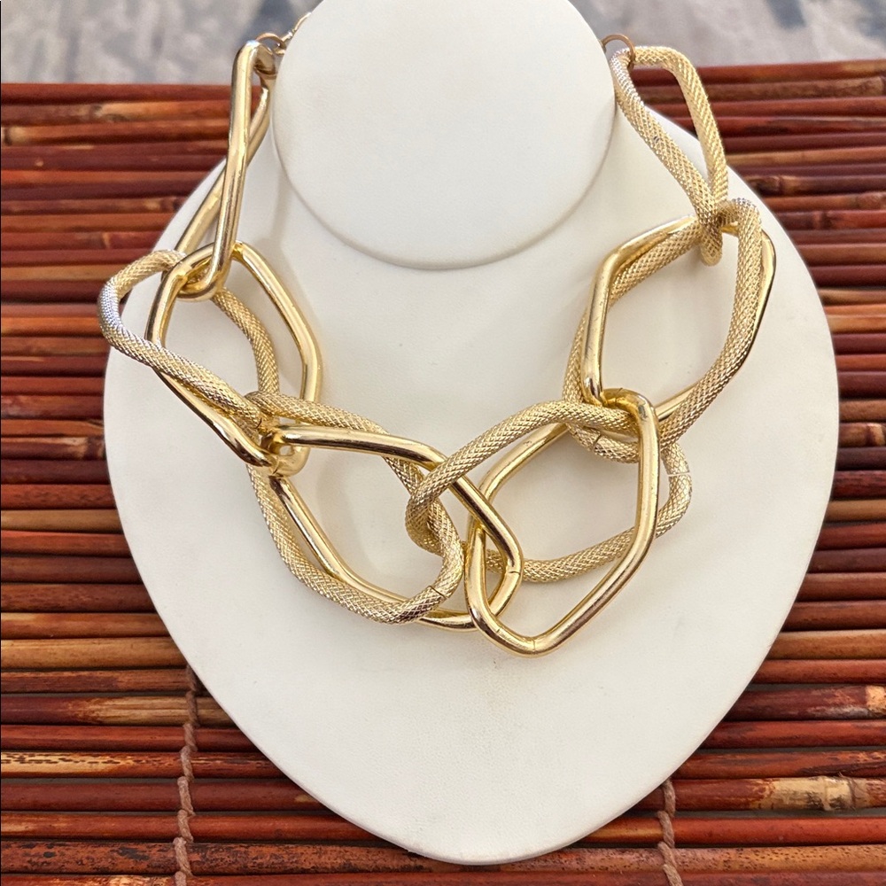 Chunky Gold Large Link Choker Necklace 14”-16.5” - Picture 1 of 5